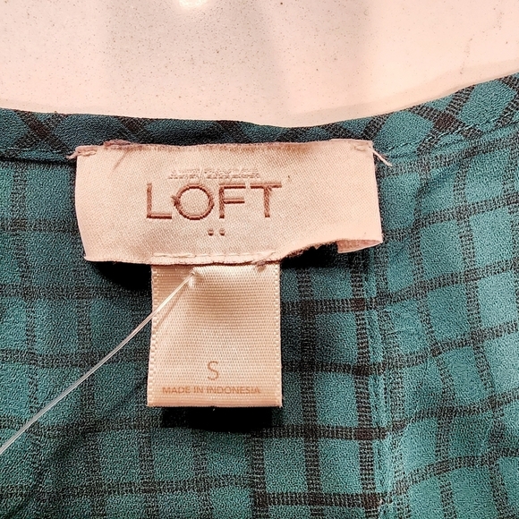 Loft Green Windowpane Plaid Sleeveless Blouse Button Back Women's Small S EUC - Picture 8 of 8